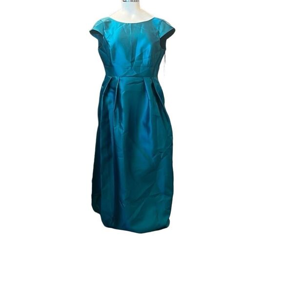 Alfred Sung Woman’s Dress Gown Wedding - Picture 1 of 12